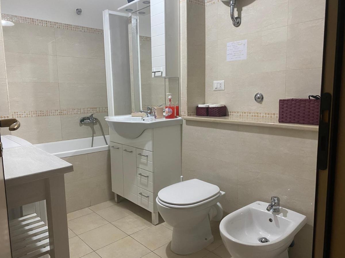 Cozy Apartment 2Bedroom In Center Of روما المظهر الخارجي الصورة